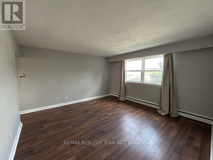 01 - 399 ELMGROVE AVENUE, Oshawa (Vanier)