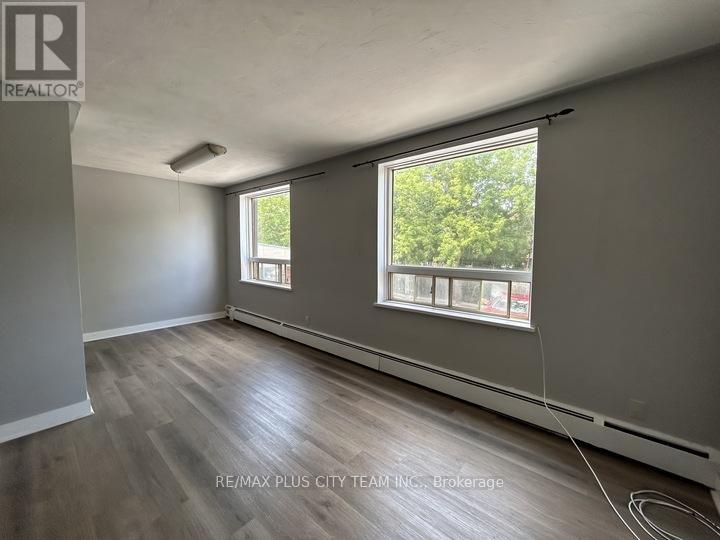 06 - 316 Saguenay Avenue, Oshawa, Ontario  L1J 2N1 - Photo 4 - E13575816