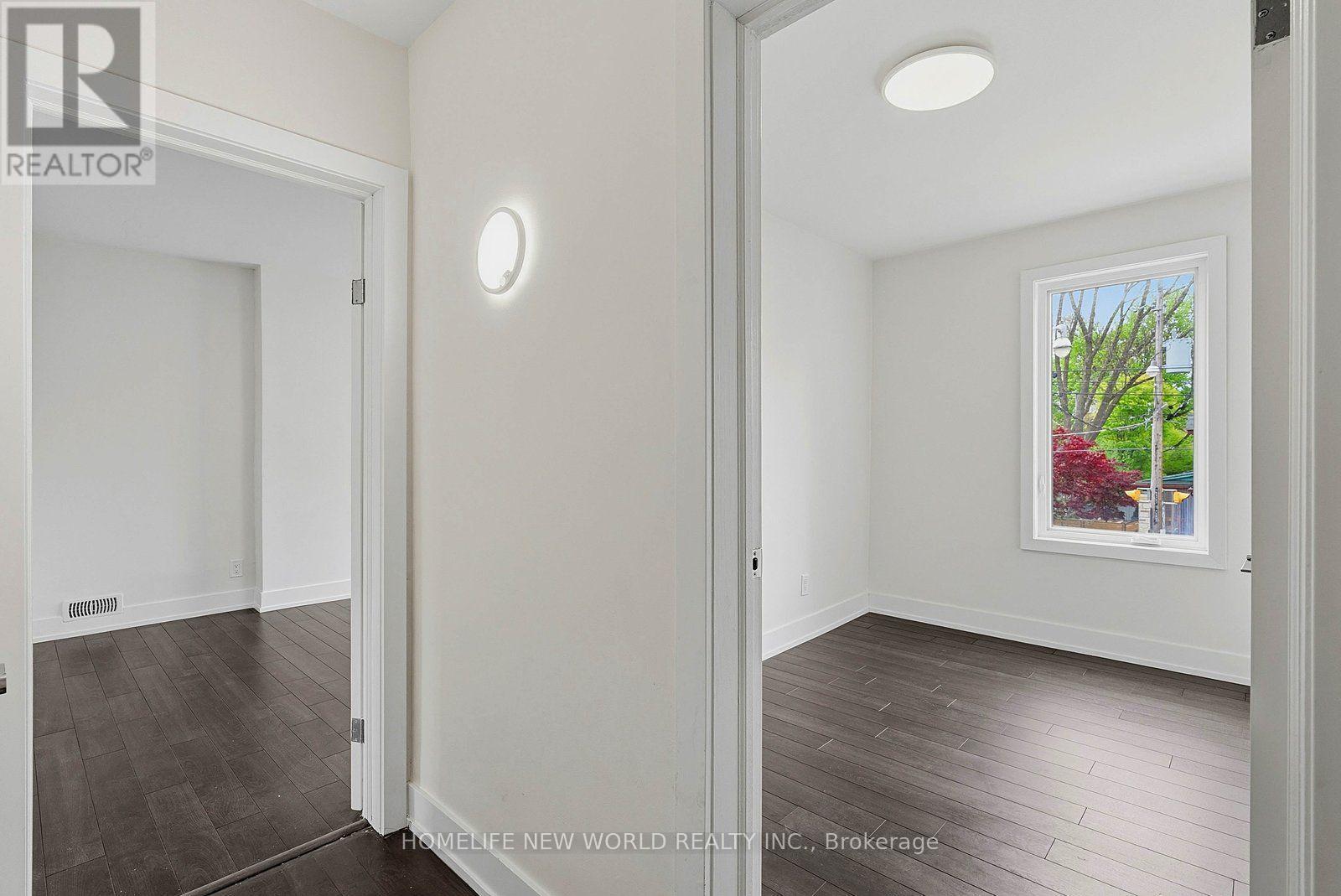 1842 Dundas Street E, Toronto, Ontario  M4L 1M5 - Photo 12 - E13576042