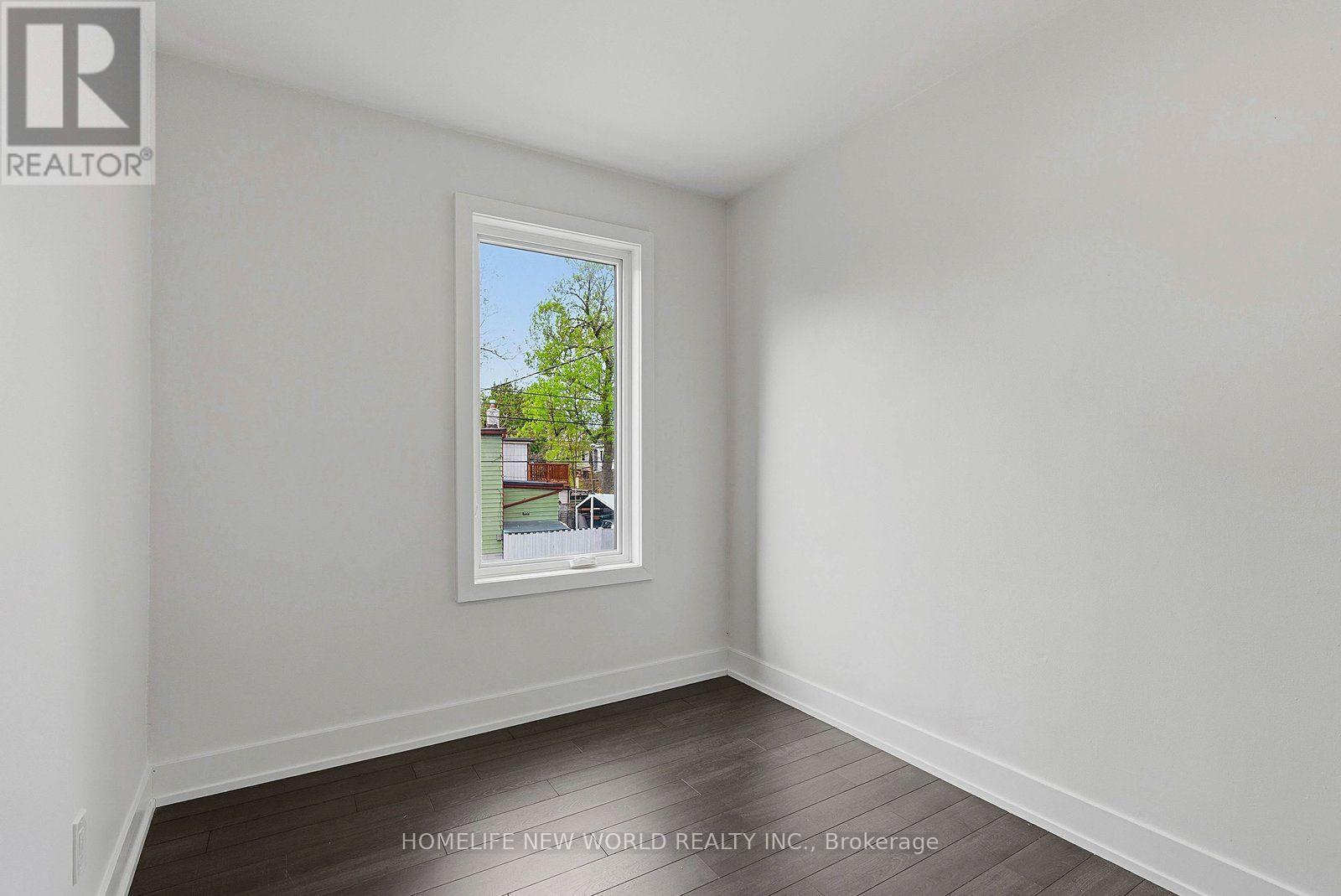 1842 Dundas Street E, Toronto, Ontario  M4L 1M5 - Photo 17 - E13576042