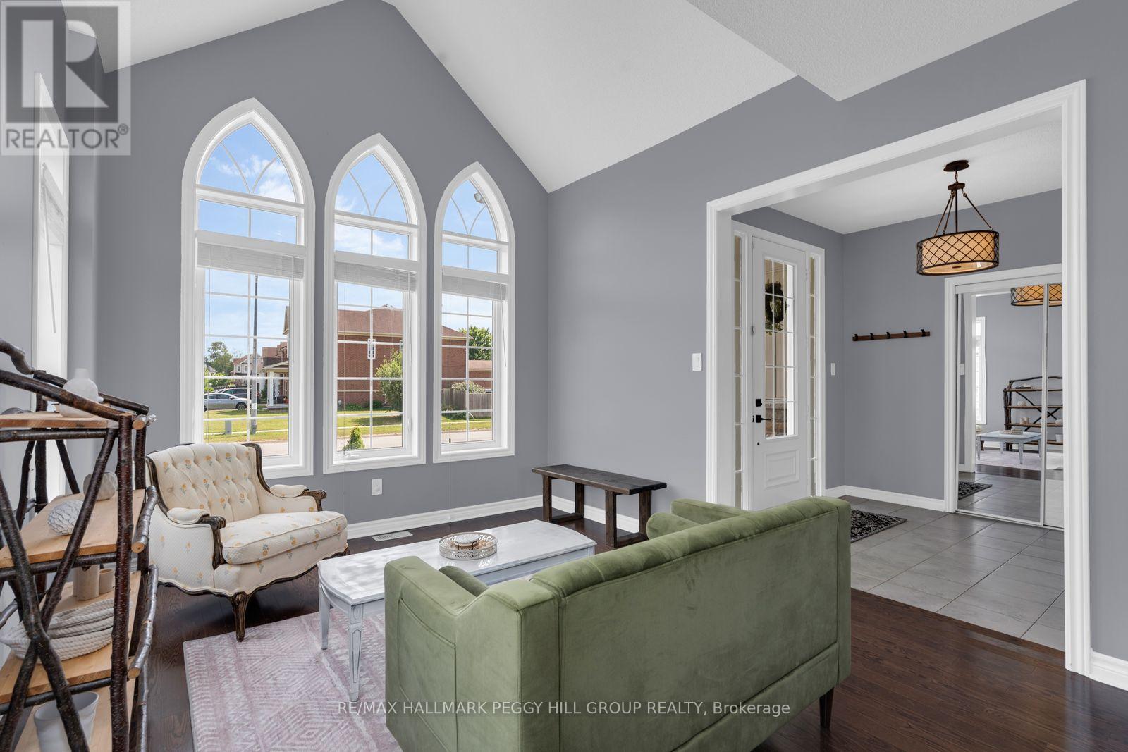 124 Latimer Avenue, Essa, Ontario  L3W 0M9 - Photo 6 - N13576024