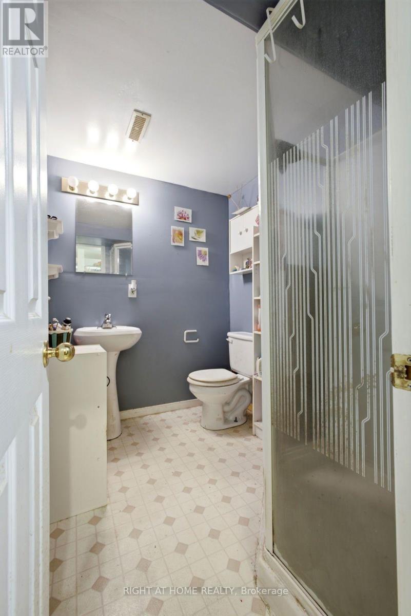 168 Sydenham Wells, Barrie, Ontario  L4M 6T3 - Photo 15 - S13575770