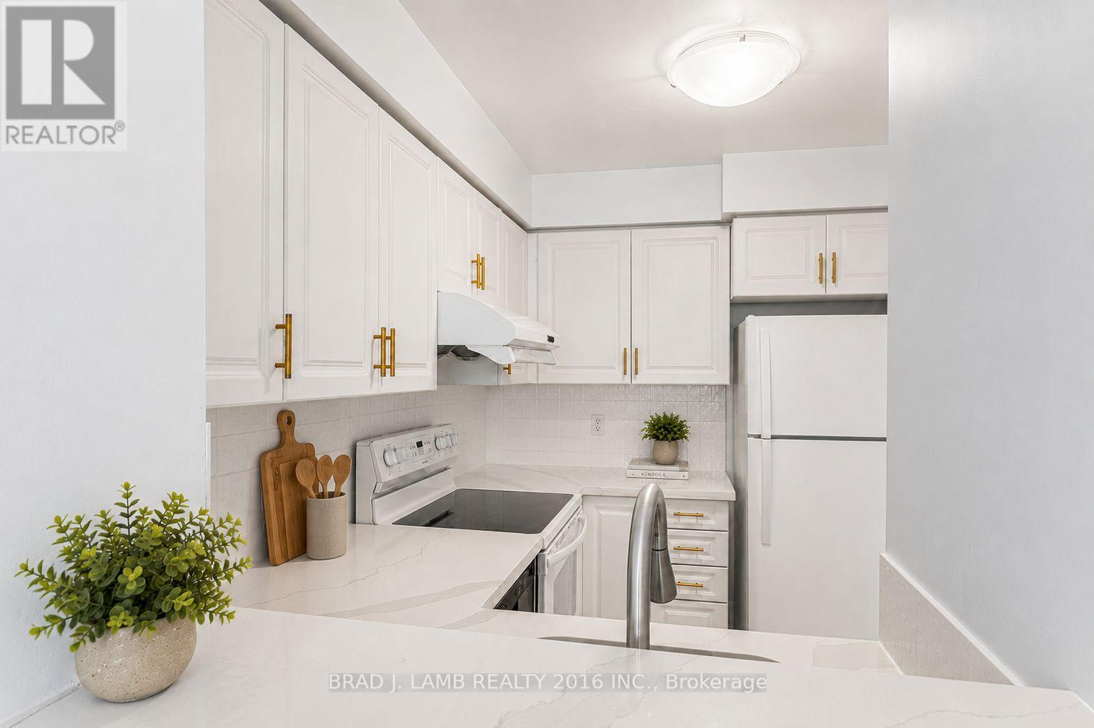 1110 - 8 Pemberton Avenue, Toronto, Ontario  M2M 4K8 - Photo 8 - C13575462
