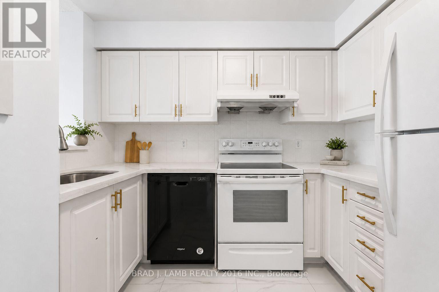 1110 - 8 Pemberton Avenue, Toronto, Ontario  M2M 4K8 - Photo 7 - C13575462