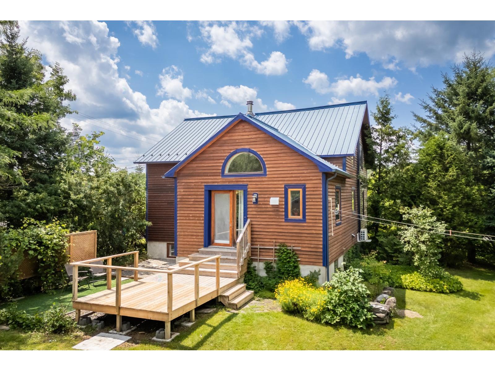 182 Rue Principale S. Sutton Quebec Canada J0E2K0 4