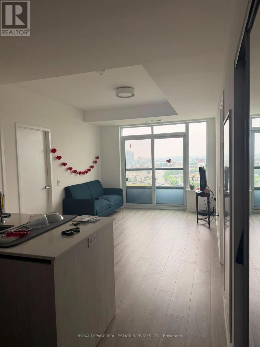1001 - 2485 Eglinton Avenue W, Mississauga, Ontario  L5M 2T1 - Photo 3 - W13575840