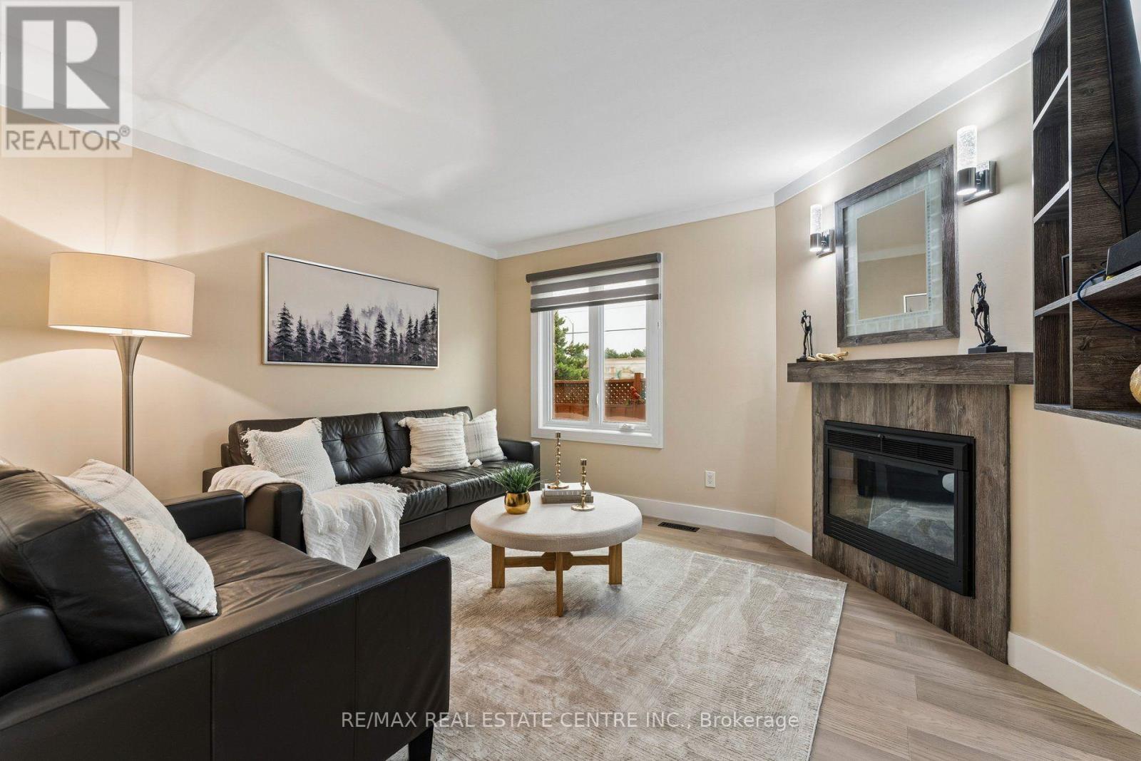44 Adam Street, Brampton, Ontario  L6Z 2R9 - Photo 7 - W13575998