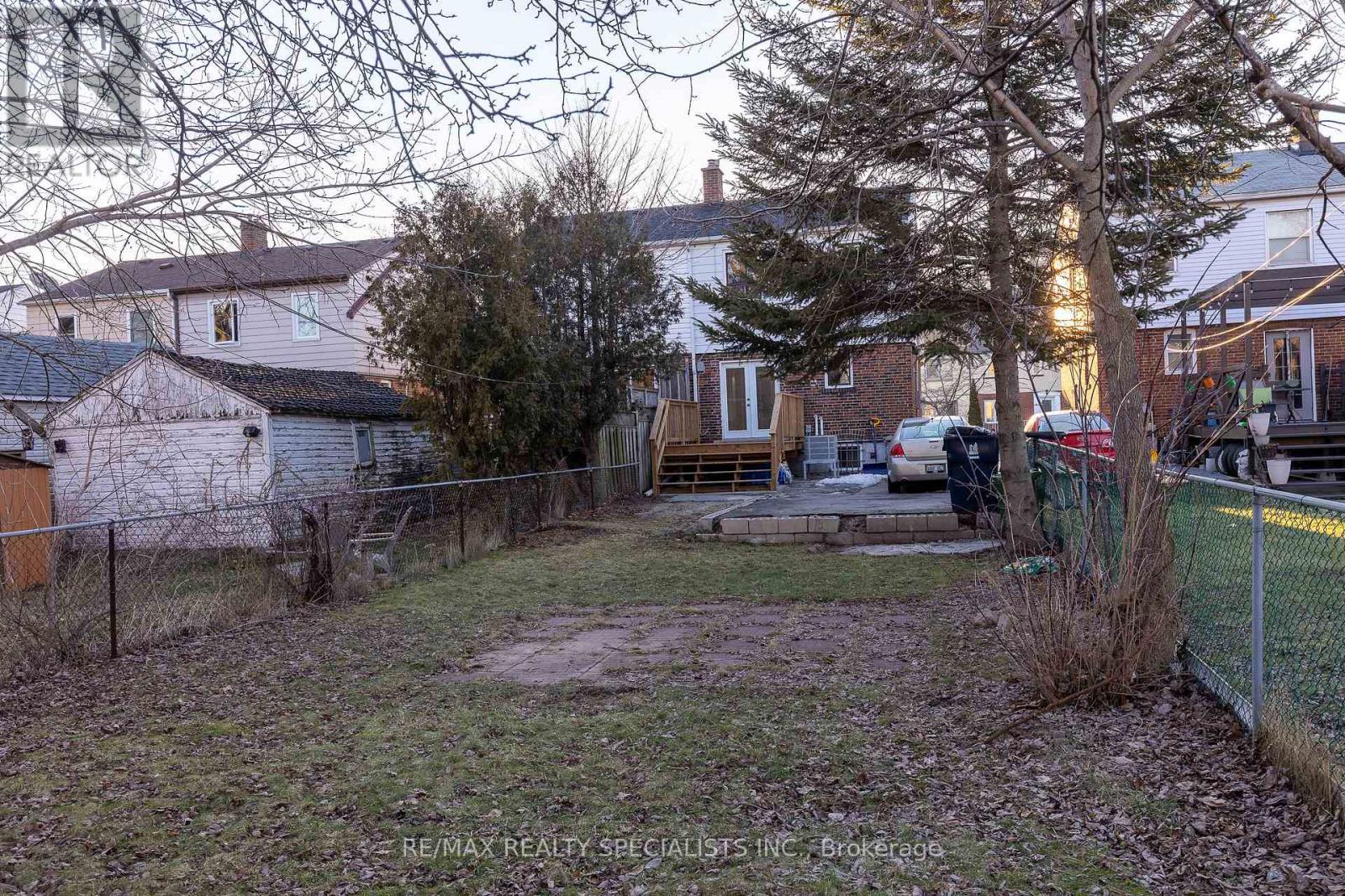 11 Dayton Avenue, Toronto, Ontario  M8Z 3L8 - Photo 22 - W13576112