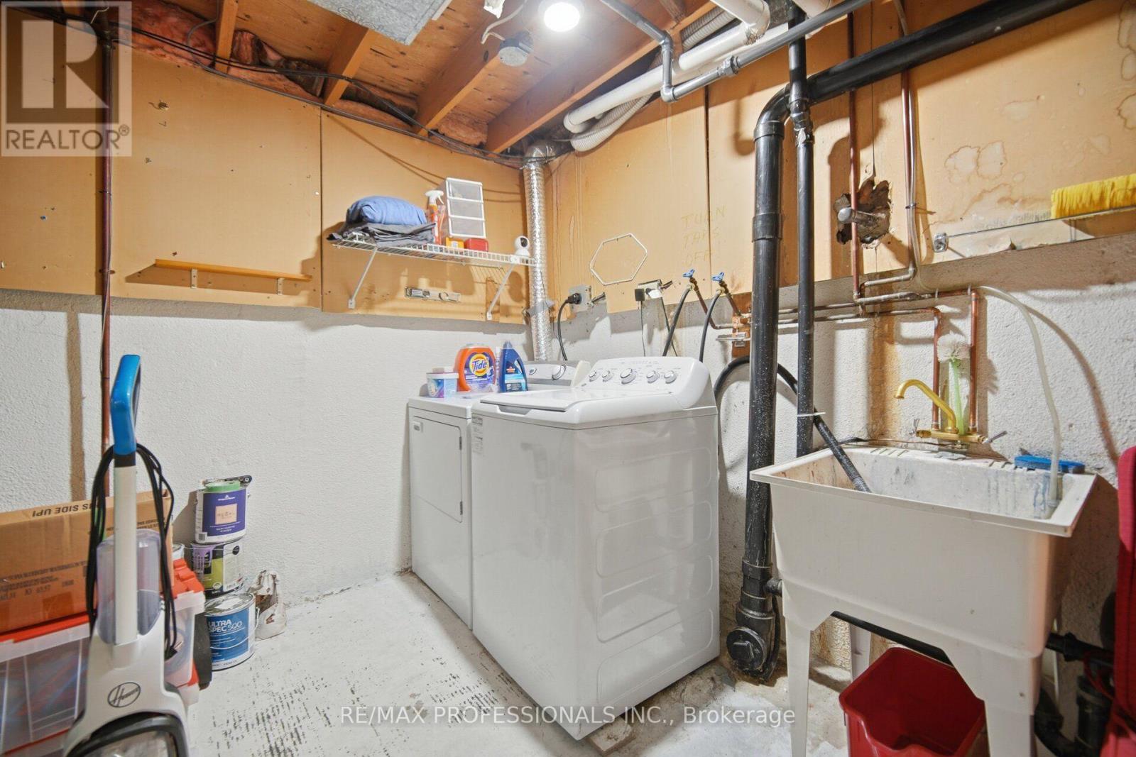 22 Pontiac Court, Brampton, Ontario  L6Z 1C1 - Photo 32 - W13576118