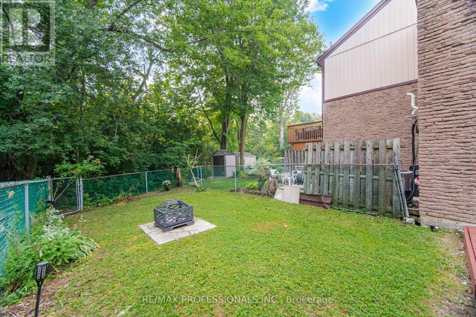 22 Pontiac Court, Brampton, Ontario  L6Z 1C1 - Photo 35 - W13576118