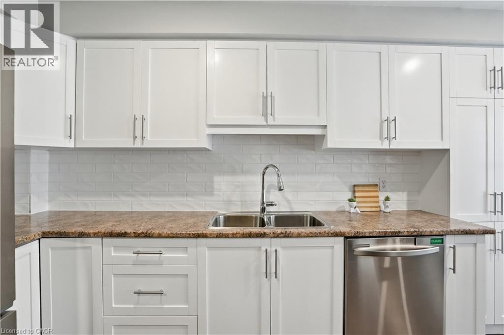 2215 Cleaver Avenue Unit# 16, Burlington, Ontario  L7M 4C5 - Photo 13 - 40849042