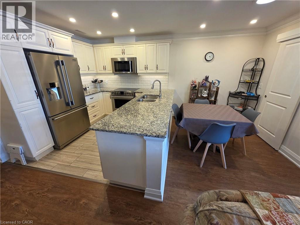 58 Szollosy Circle, Hamilton, Ontario  L9B 1T8 - Photo 6 - 40844783