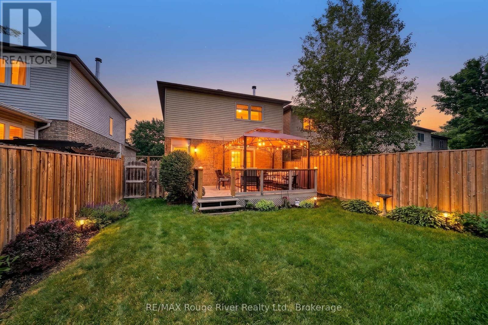 12 Goldring Drive, Whitby, Ontario L1P 1C1 - Photo 43 - E13576202