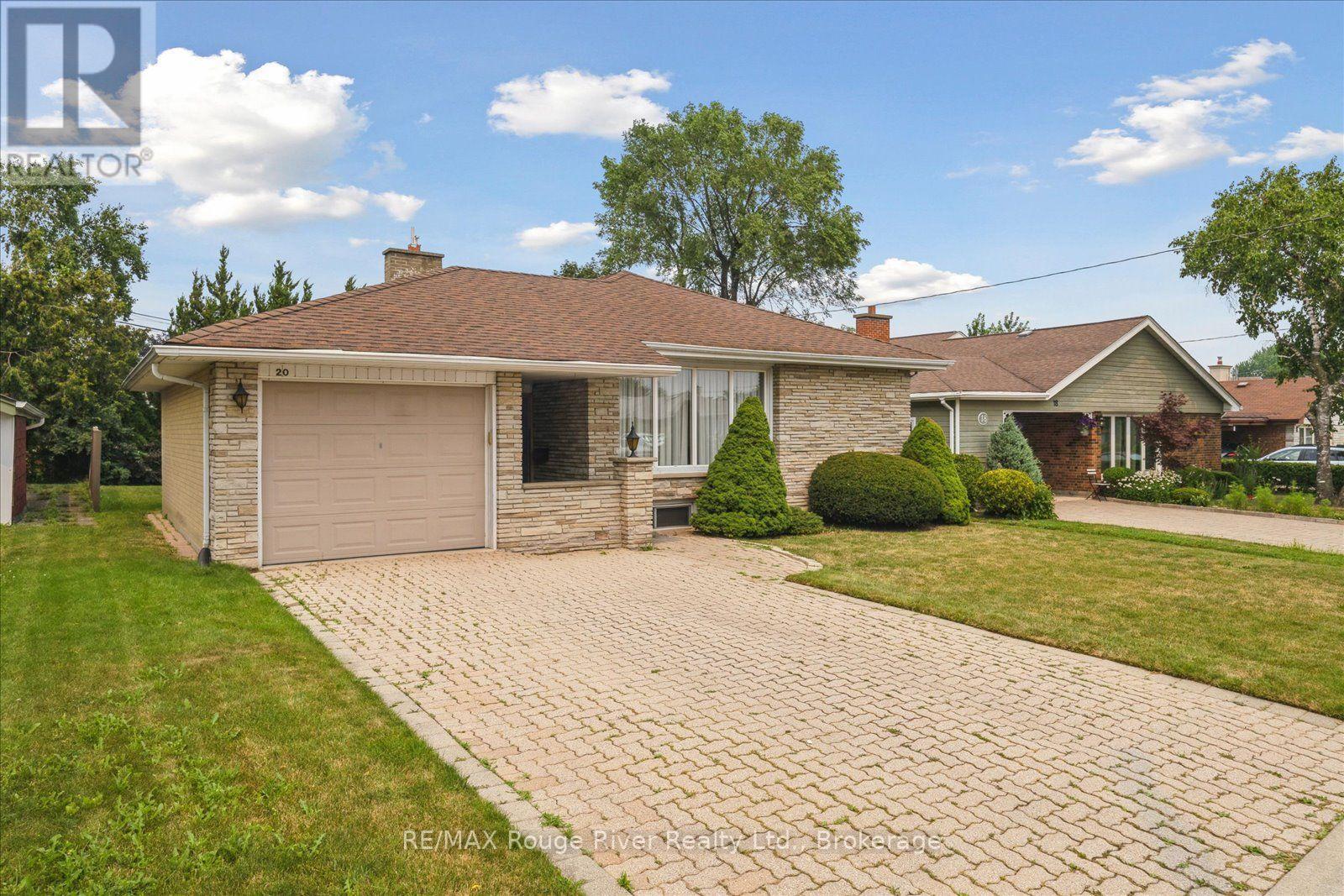 20 Tayrow Road, Toronto, Ontario  M9W 2T9 - Photo 2 - W13576234
