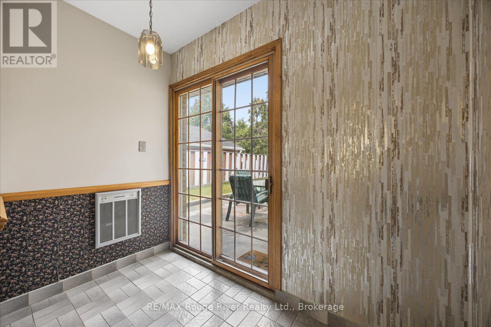 20 Tayrow Road, Toronto, Ontario  M9W 2T9 - Photo 7 - W13576234
