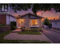 289 MONTFORT STREET, Ottawa, Ontario