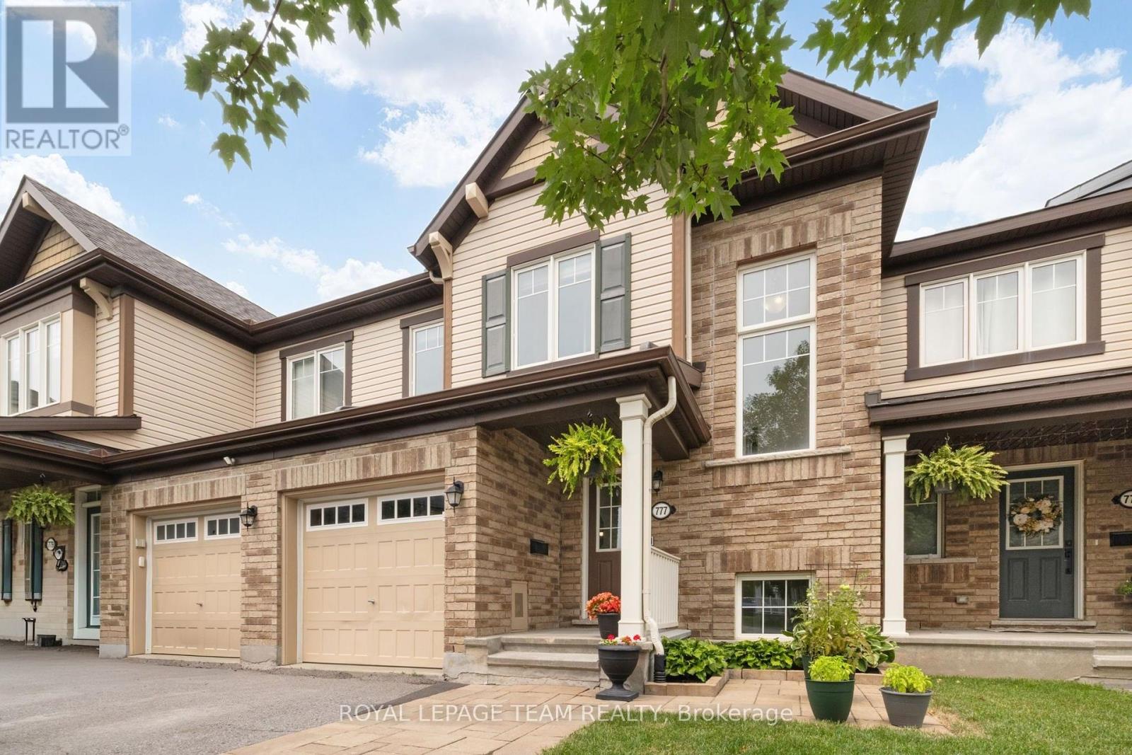 777 Maloja Way, Ottawa, Ontario  K2S 0V5 - Photo 2 - X13576216