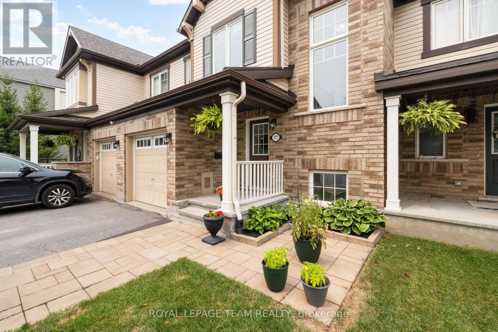 777 Maloja Way, Ottawa, Ontario  K2S 0V5 - Photo 3 - X13576216