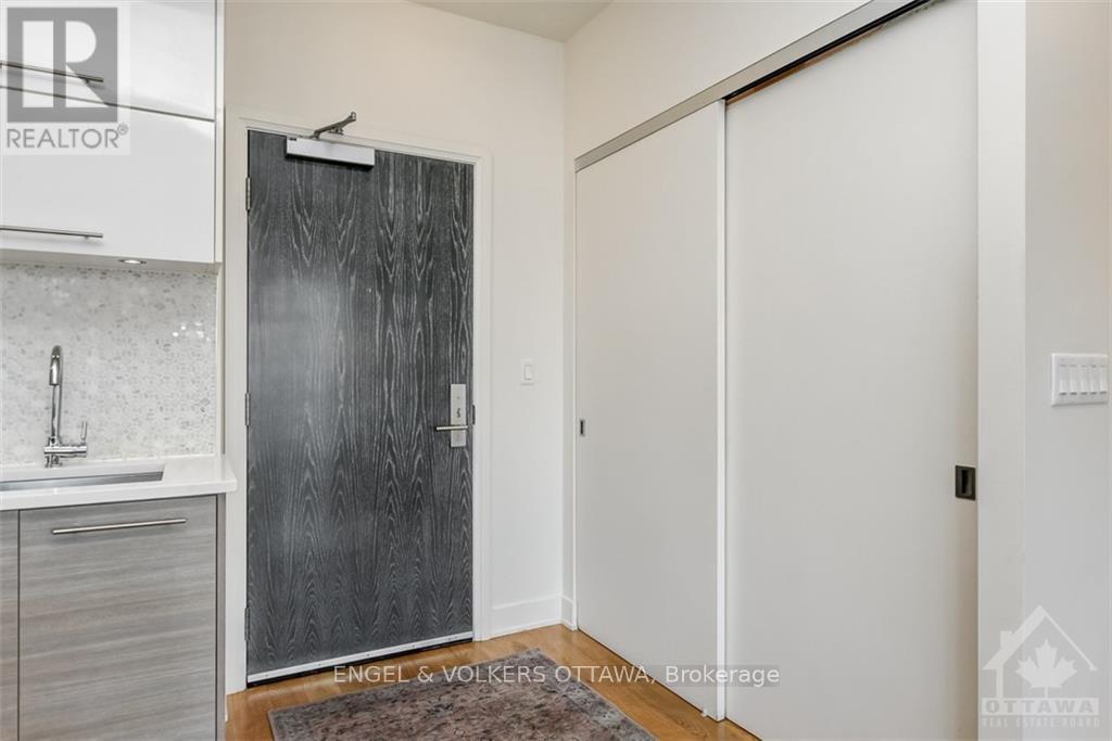 1507 - 428 Sparks Street, Ottawa, Ontario  K1R 0B3 - Photo 2 - X13576304