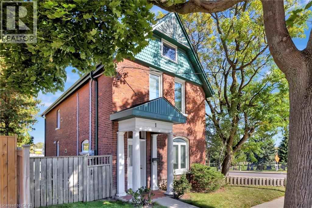 1 UPPER TERRACE HILL Street Unit# UPPER, Brantford, Ontario