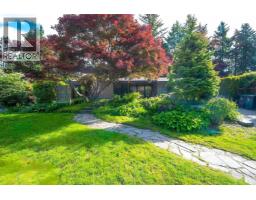 4096 SUNSET BOULEVARD, North Vancouver, British Columbia