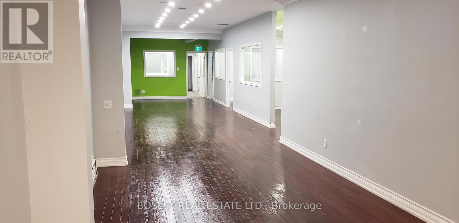 Main - 3310 Yonge Street, Toronto, Ontario  M4N 2M4 - Photo 5 - C13576126