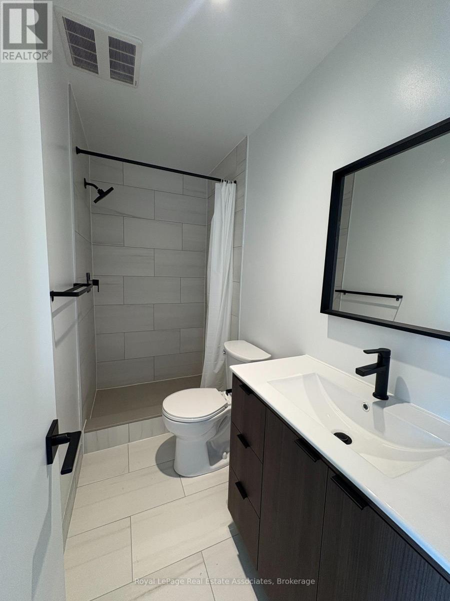 402 - 1000 Bathurst Street, Toronto, Ontario  M5R 3G7 - Photo 8 - C13576272