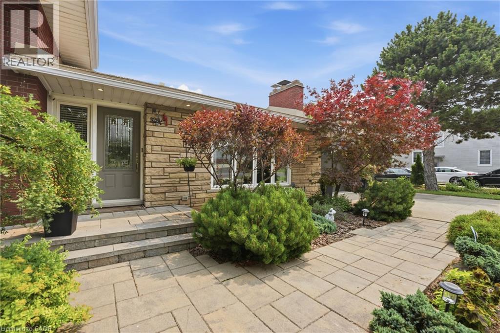 328 Mcneilly Road, Stoney Creek, Ontario  L8E 5H4 - Photo 2 - 40849029