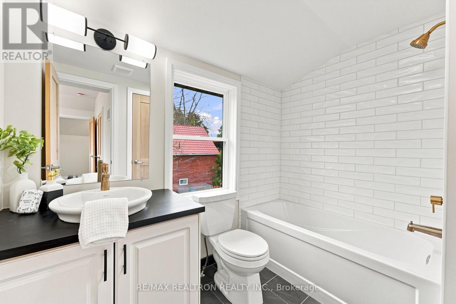 4363 Hepinstall Landing, Severn, Ontario  L0K 2B0 - Photo 36 - S13576186