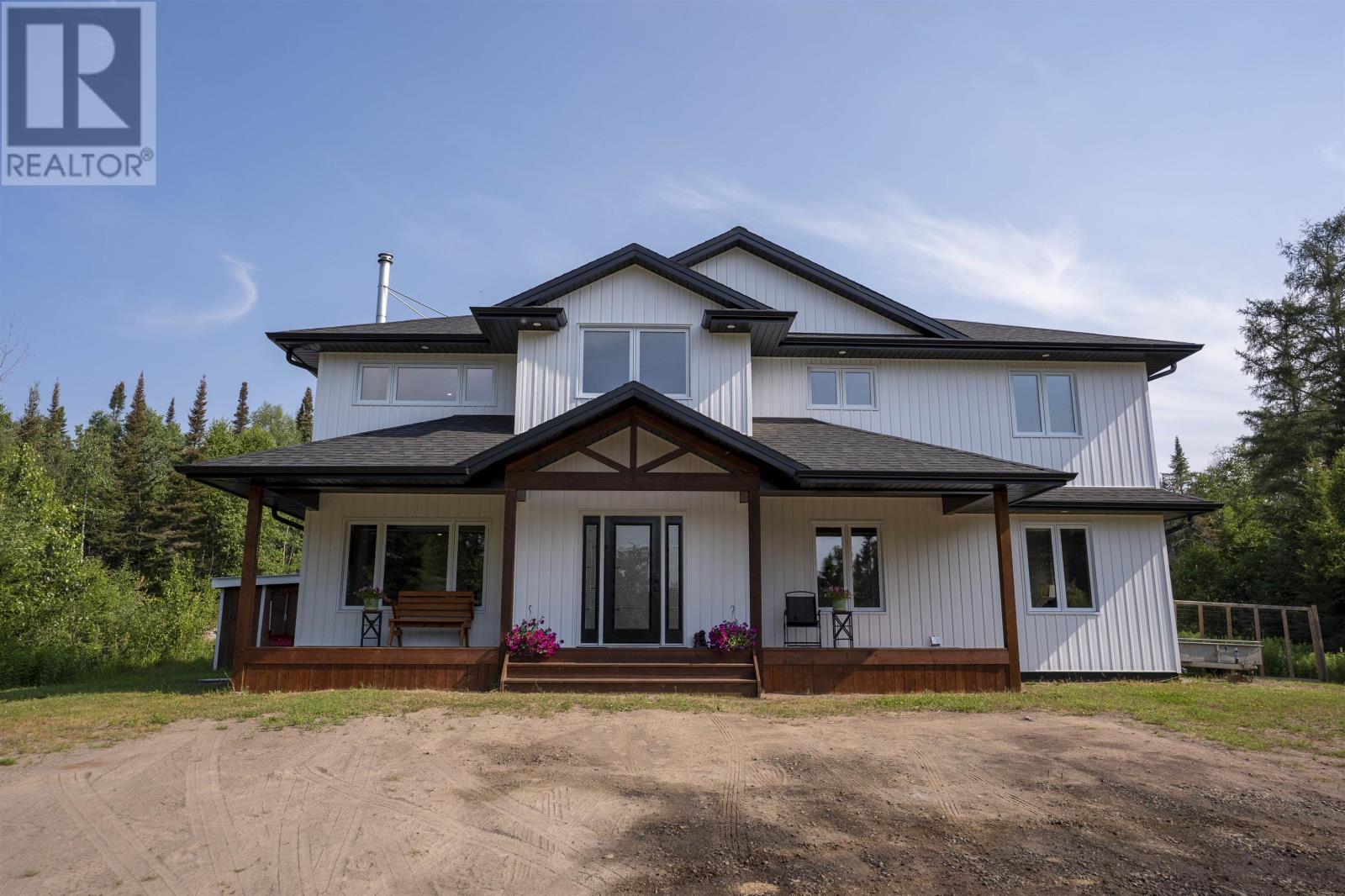 1204 Lakeshore DR, Thunder Bay, Ontario