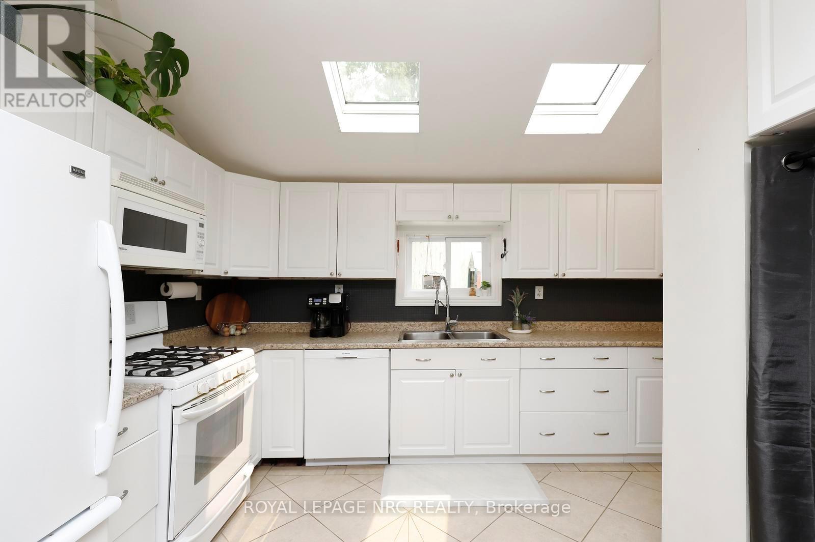 8190 Mud Street, Grimsby, Ontario  L0R 1M0 - Photo 14 - X13576134