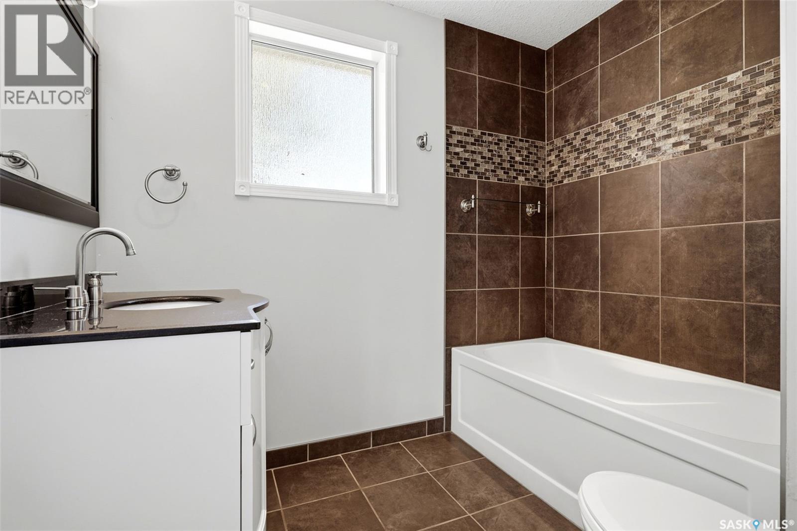870 Royal Street, Regina, Saskatchewan  S4T 4Z4 - Photo 15 - SK042673