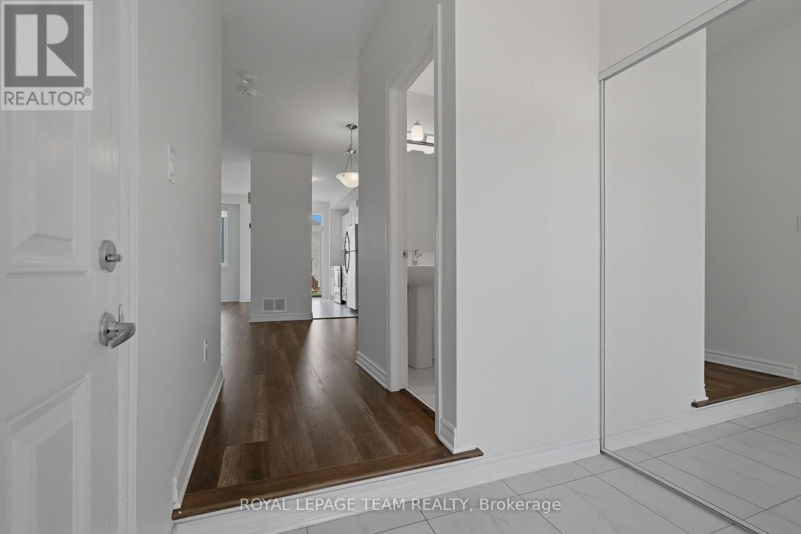 195 Kimpton Drive, Ottawa, Ontario  K2S 2H9 - Photo 3 - X13563152