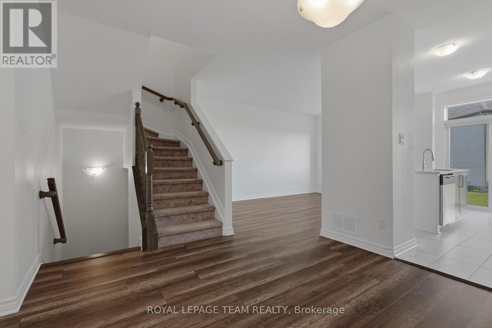 195 Kimpton Drive, Ottawa, Ontario  K2S 2H9 - Photo 6 - X13563152