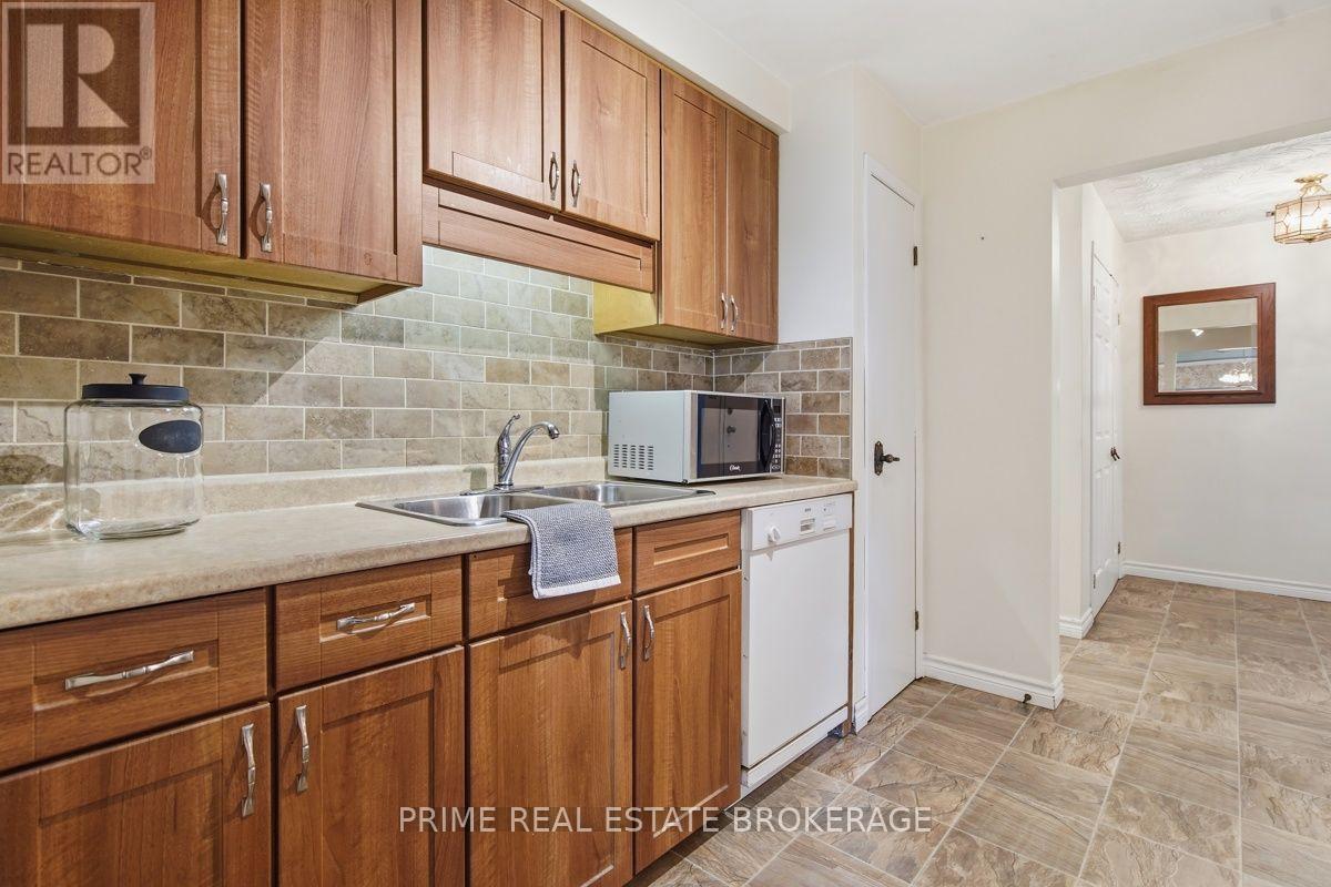 3 - 125 Elm Street, St. Thomas, Ontario  N5R 1H9 - Photo 15 - X13576352