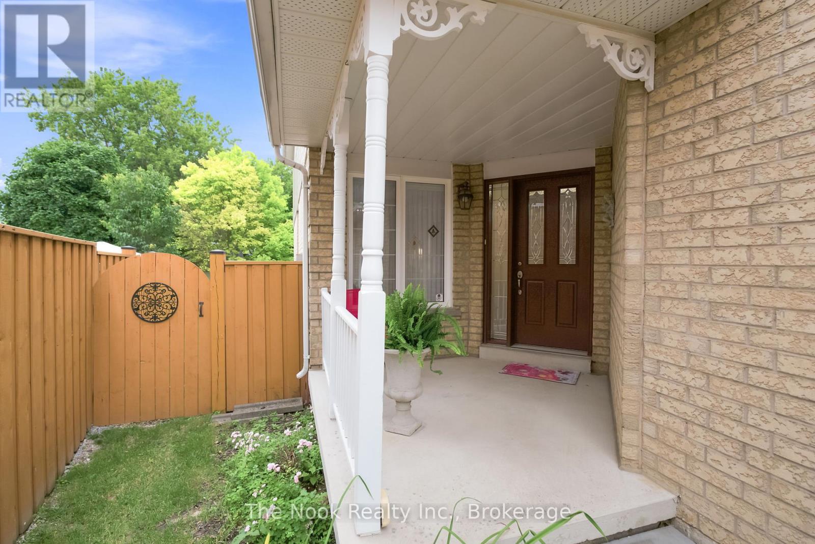 10 Orr Court, Clarington, Ontario  L1C 5A8 - Photo 6 - E13576564