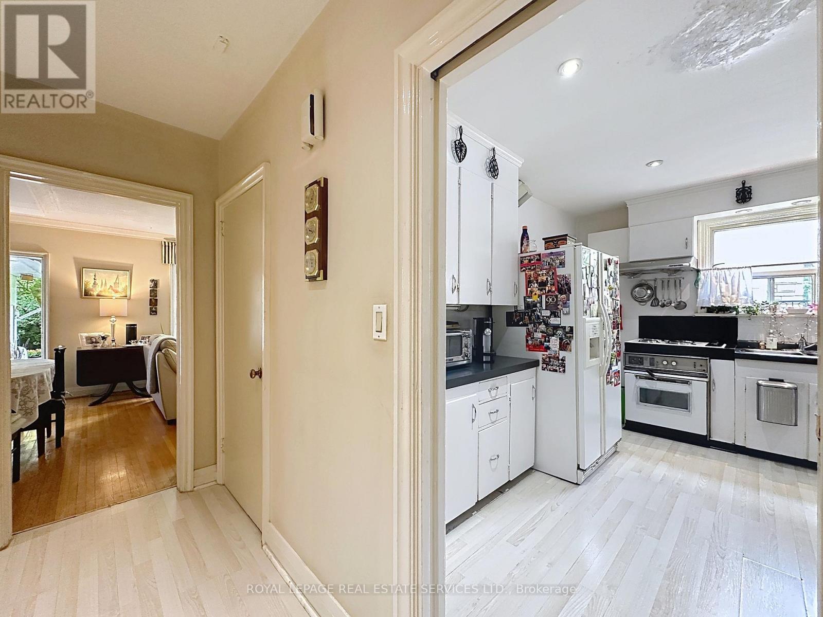 145 Parkview Avenue, Toronto, Ontario  M2N 3Y6 - Photo 5 - C13576340