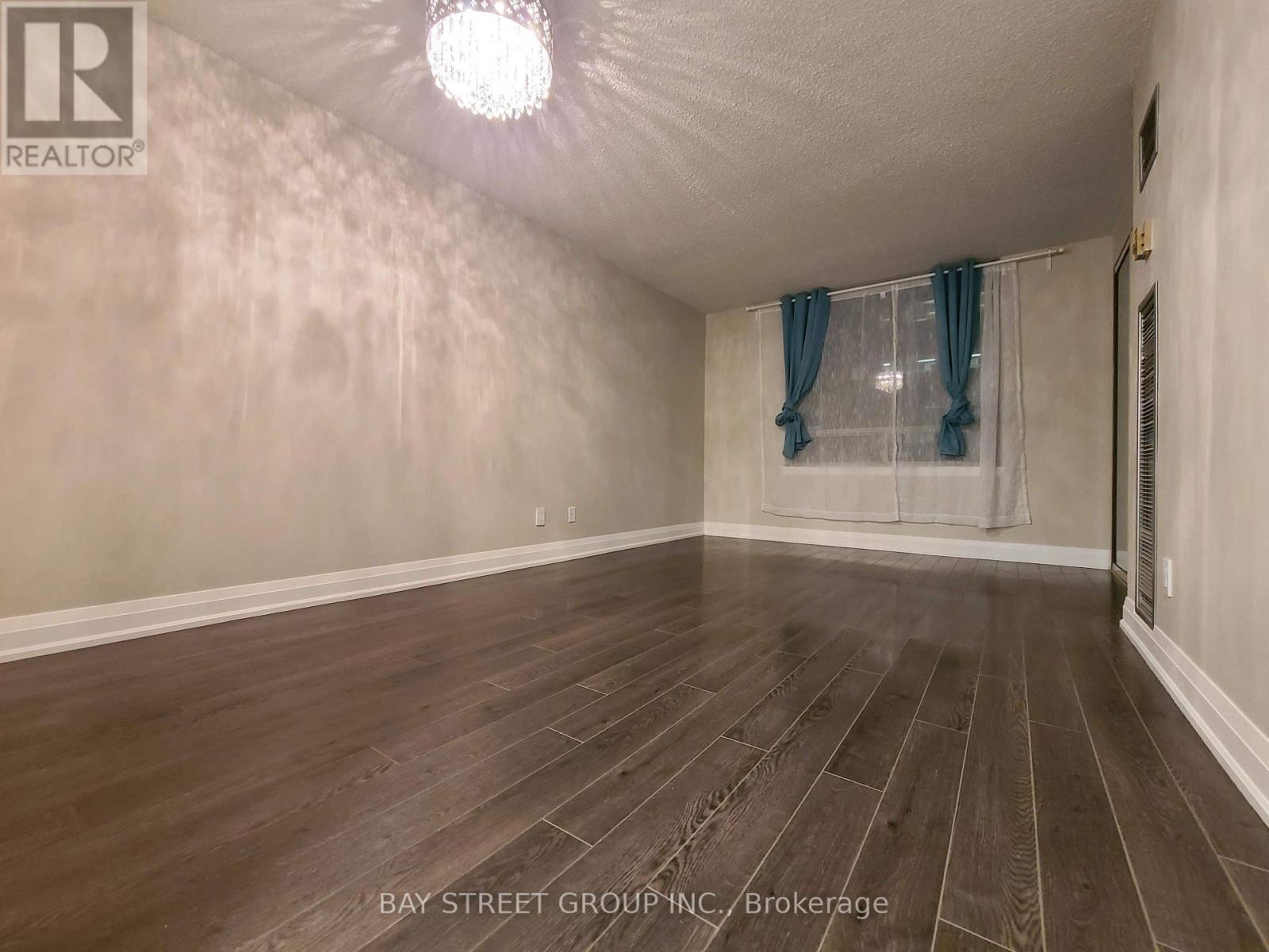1212 - 633 Bay Street, Toronto, Ontario  M5G 2G4 - Photo 7 - C13576548