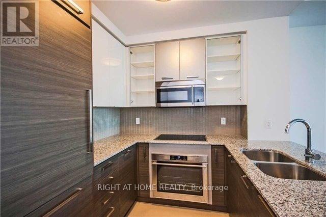 3711 - 5168 Yonge Street, Toronto, Ontario  M2N 5P6 - Photo 2 - C13576582