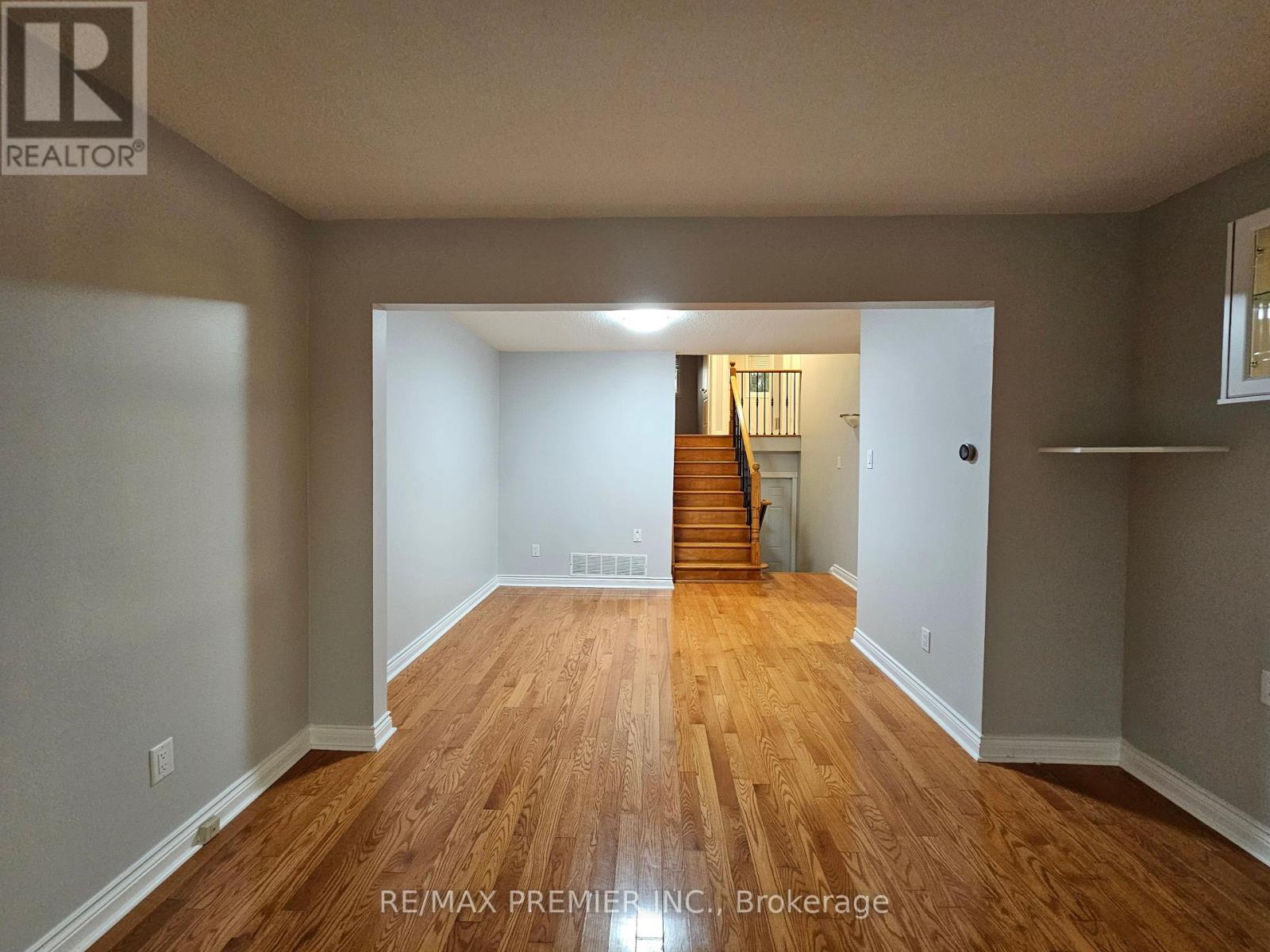 Main Floor - 99 Albany Drive, Vaughan, Ontario  L4L 2X6 - Photo 10 - N13576538
