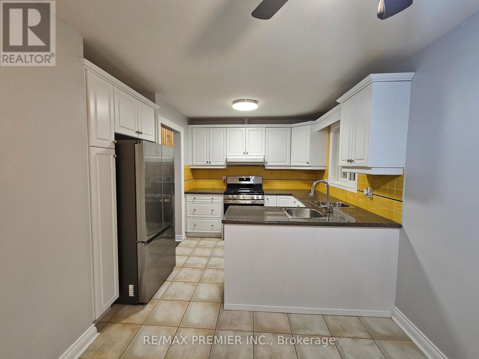 Main Floor - 99 Albany Drive, Vaughan, Ontario  L4L 2X6 - Photo 5 - N13576538