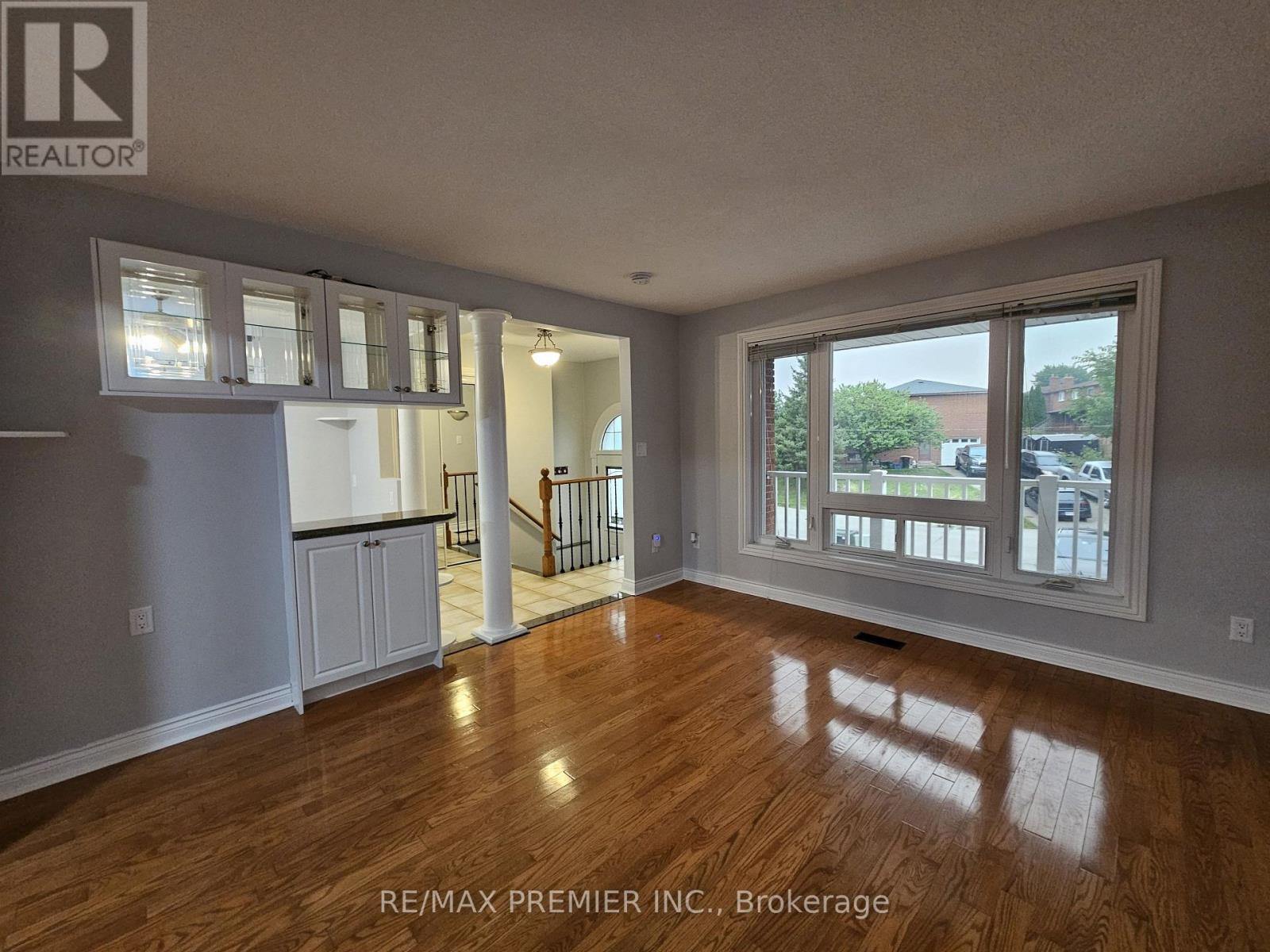 Main Floor - 99 Albany Drive, Vaughan, Ontario  L4L 2X6 - Photo 9 - N13576538