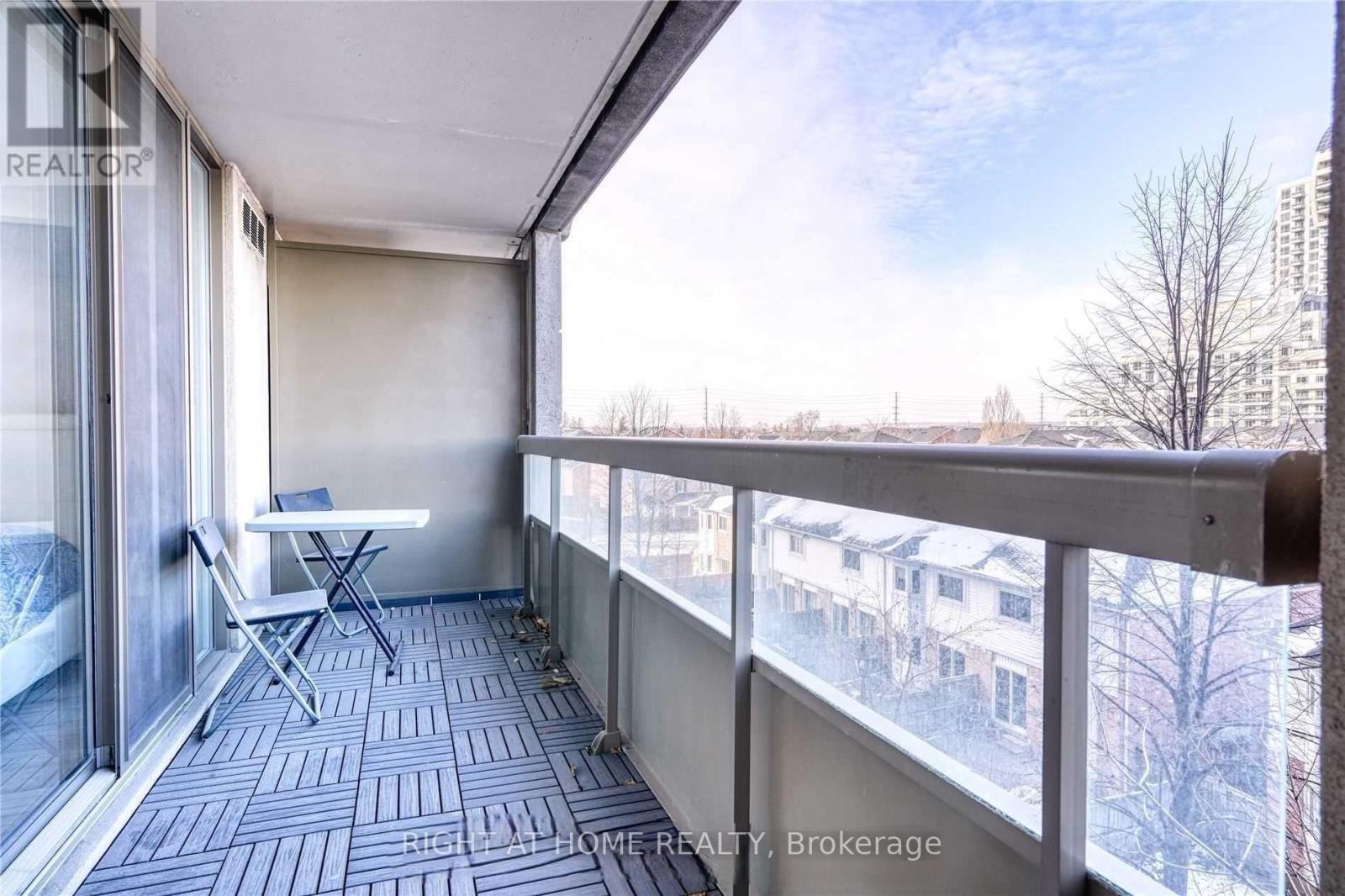 401 - 29 Northern Heights Drive, Richmond Hill, Ontario  L4B 4L8 - Photo 6 - N13576562