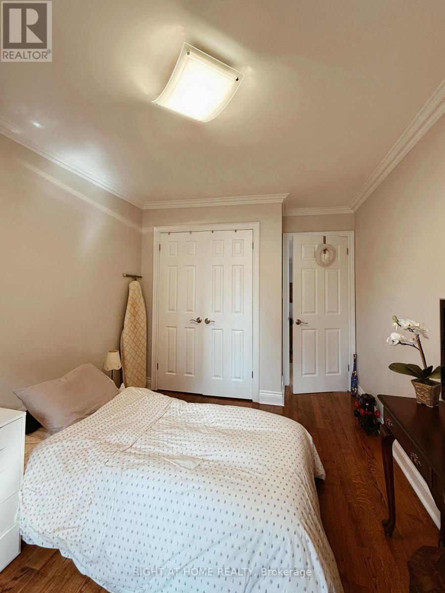 1 - 1186 Royal York Road, Toronto, Ontario  M9A 4B3 - Photo 15 - W13576402
