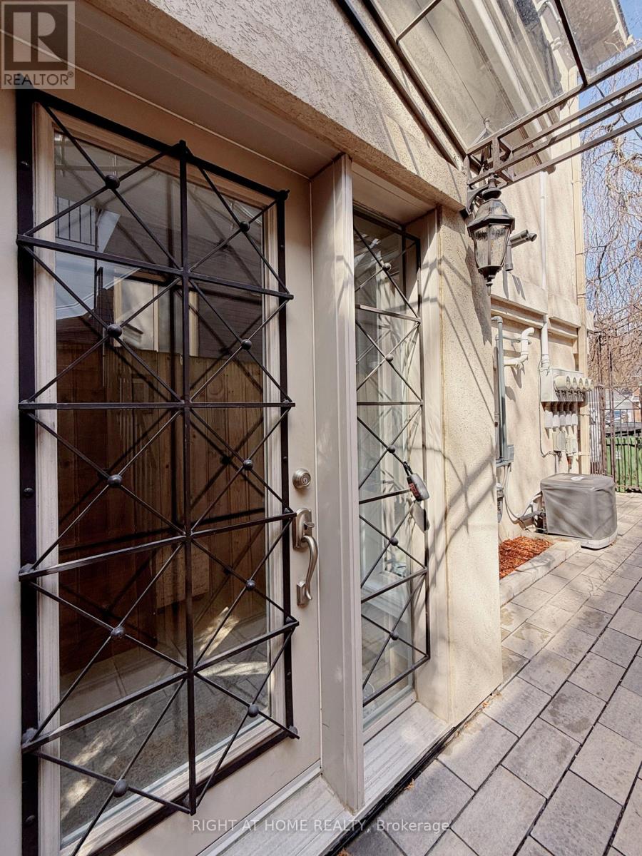 1 - 1186 Royal York Road, Toronto, Ontario  M9A 4B3 - Photo 24 - W13576402