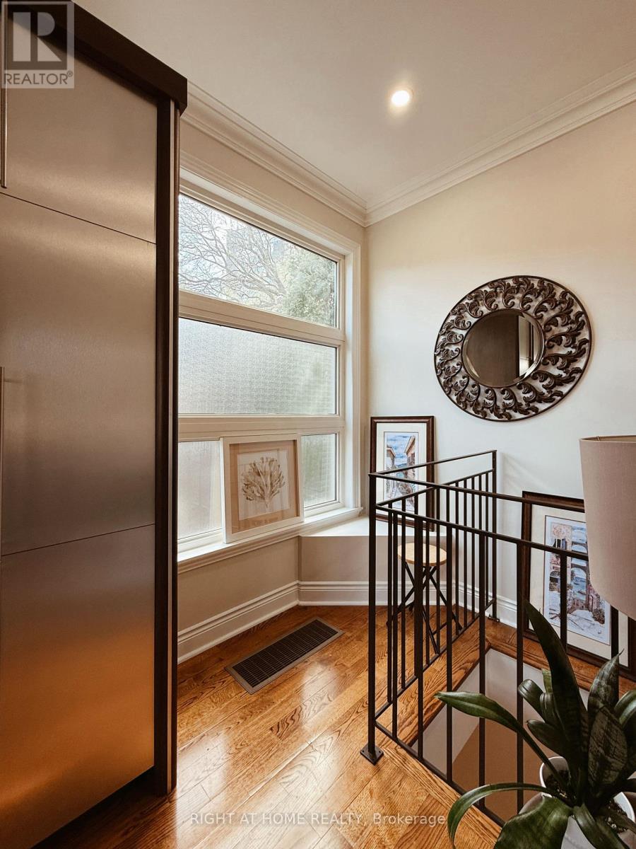 1 - 1186 Royal York Road, Toronto, Ontario  M9A 4B3 - Photo 9 - W13576402