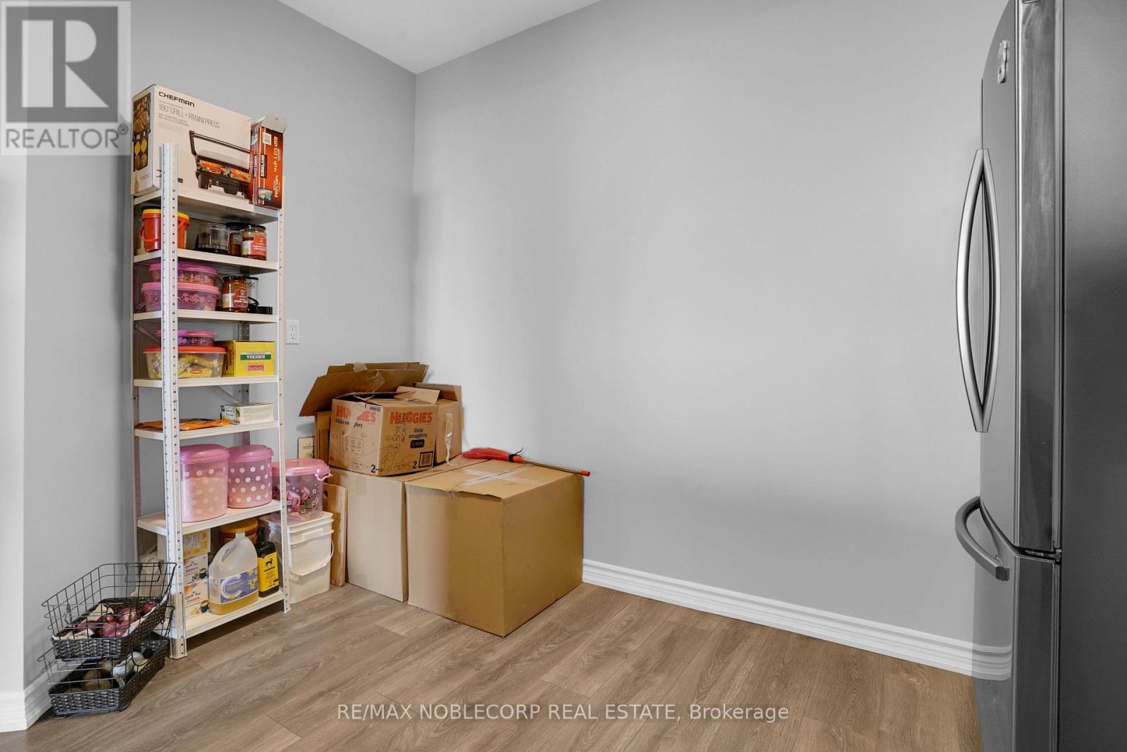 1001 - 1 Belvedere Court, Brampton, Ontario  L6V 4M6 - Photo 4 - W13576558