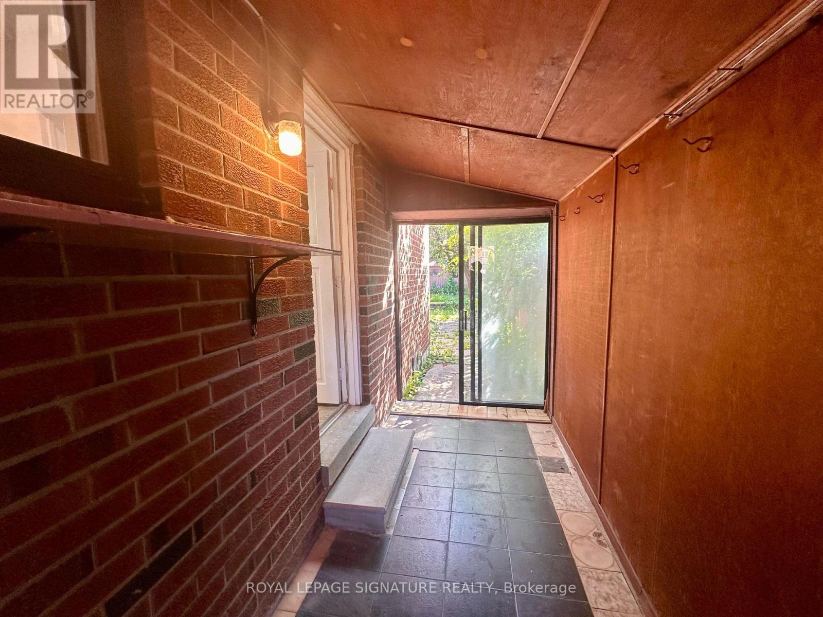Walkout Bsmt - 4170 Sunset Valley Court, Mississauga, Ontario  L4W 3L5 - Photo 2 - W13576568