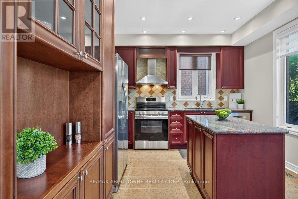 2201 Lapsley Crescent, Oakville, Ontario  L6M 4V2 - Photo 16 - W13576610