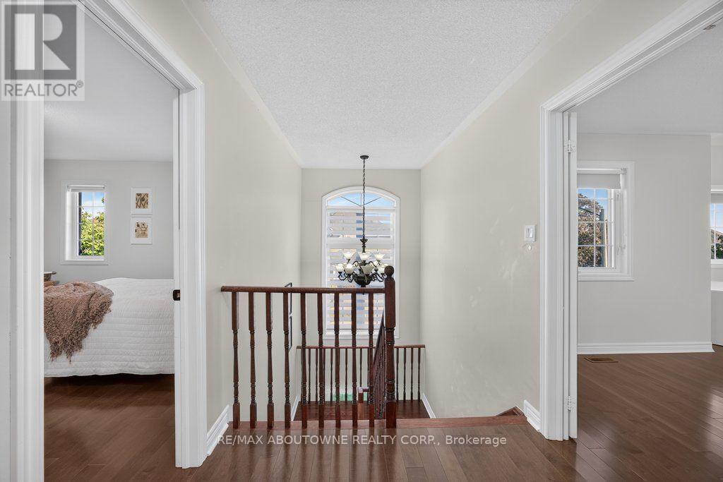 2201 Lapsley Crescent, Oakville, Ontario  L6M 4V2 - Photo 22 - W13576610